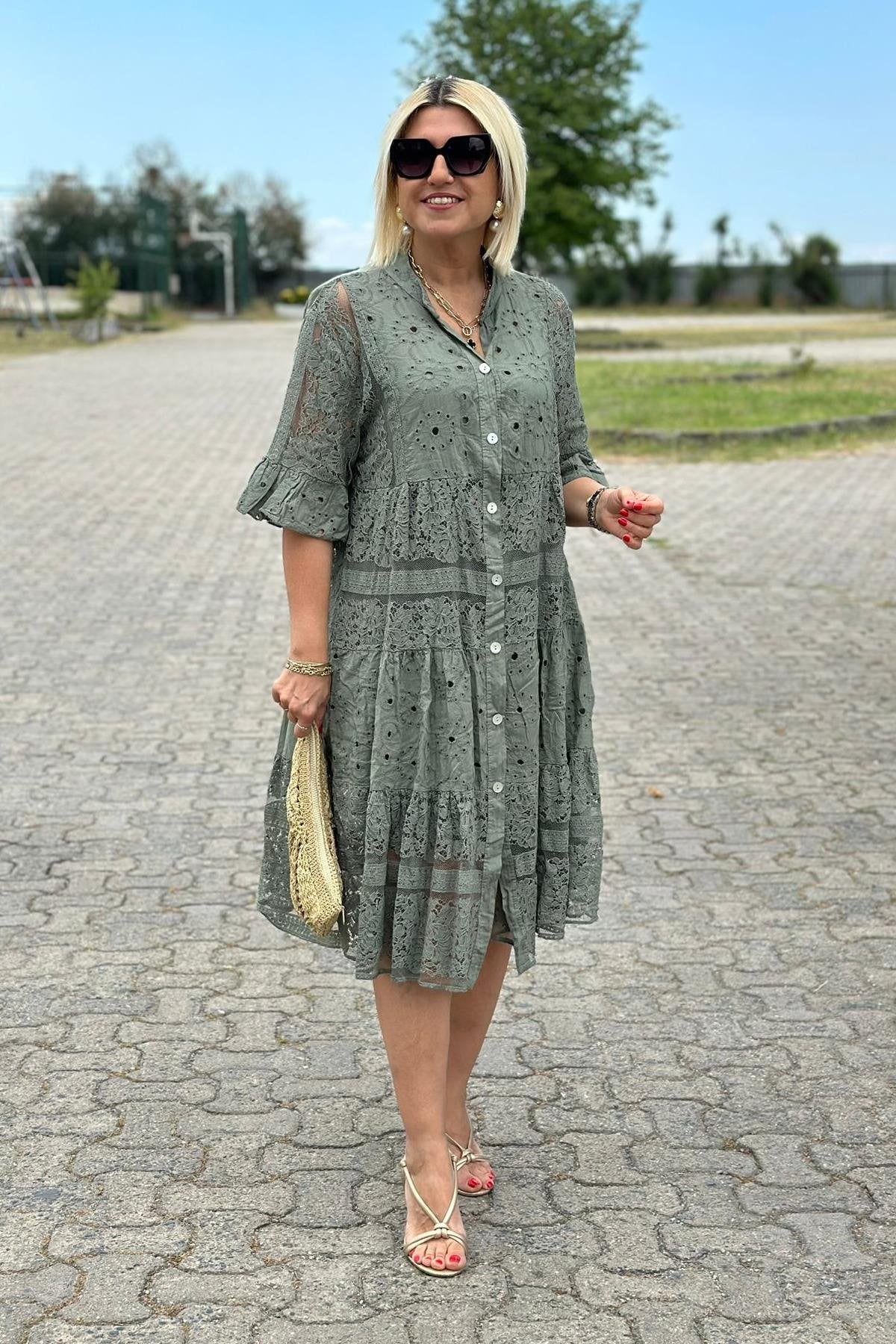 Mirelle – Laiko neturinti suknelė su rafinuotais akcentais