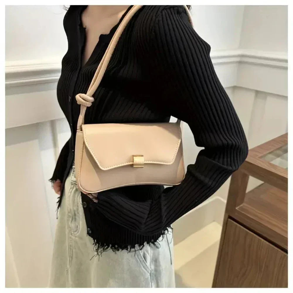 Daphne | Vintage stiliaus petnešų krepšys