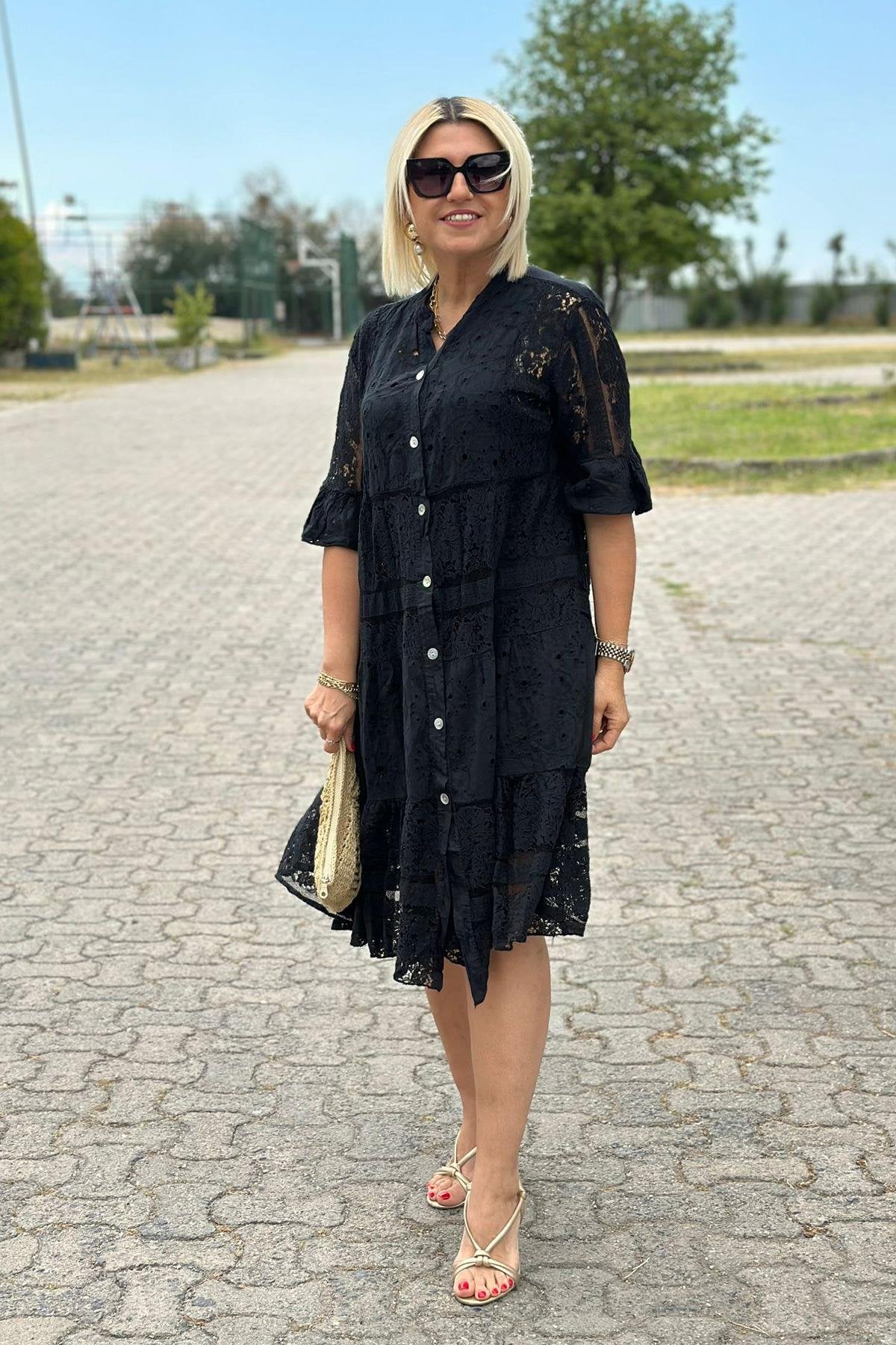 Mirelle – Laiko neturinti suknelė su rafinuotais akcentais